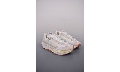 (Free Shipping)Nike Vaporwaffle Sacai Sail Gum DD1875-100